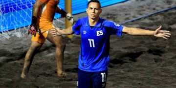 El Salvador gana un emocionante duelo 5-4 ante Colombia en la Beach Soccer Cup 2026