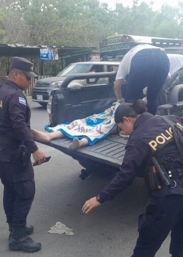 Hombre muere tras ser arrastrado por corriente en playa Los Pinos, en La Libertad