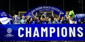 Equipo femenino de El Salvador logra el bicampeonato en el Beach Soccer Cup 2026