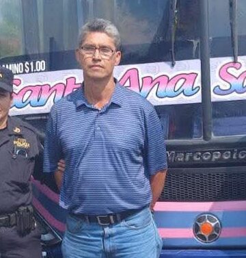 Capturan a busero que golpeó a motociclista tras incidente de tráfico