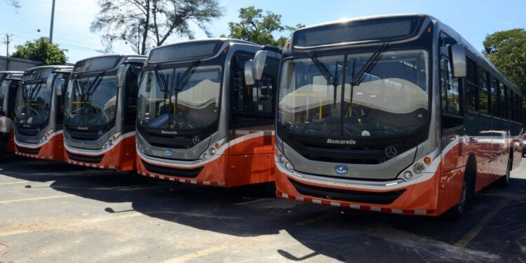 Gobierno apuesta por vigilancia digital en el transporte público de El Salvador