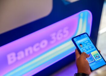 Mi Viaje Financiero fortalece educación económica en estudiantes salvadoreños