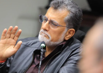 Juzgado amplía investigación contra exdiputado Schafik Hándal por seis meses y acepta acusación