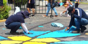 Mega alfombra del Centro Histórico entra en su fase final