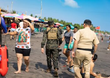 Turistas disfrutan con seguridad: Autoridades mantienen vigilancia activa en playas del país