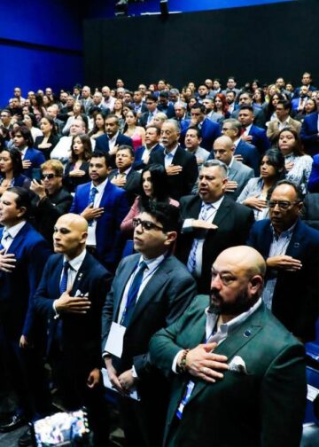 Talento salvadoreño en el exterior recibe reconocimiento por el gobierno de Nayib Bukele