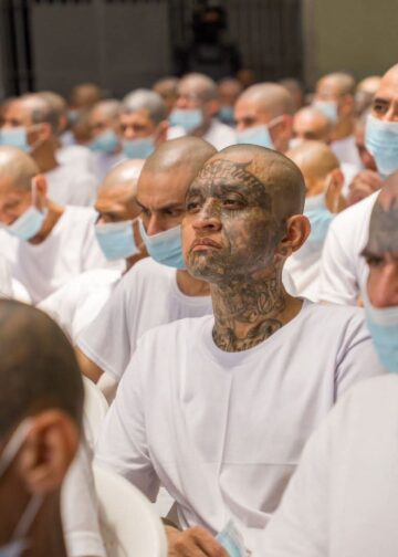 Audiencia contra la MS-13 reúne a 486 cabecillas en un proceso judicial masivo por miles de delitos