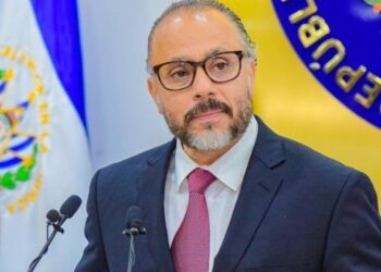 Ernesto Castro confirma buscar la reelección como diputado