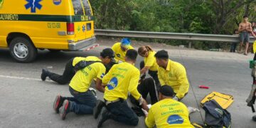 Peatón resulta gravemente lesionado tras accidente en la curva de la muerte, Sonsonate