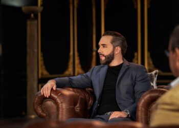 «Estamos construyendo el mejor sistema de salud del mundo», afirma Nayib Bukele
