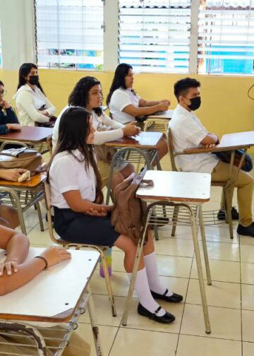 El Salvador lanza nuevas oportunidades de becas en el extranjero