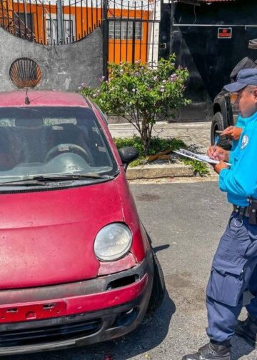 CAM y PNC verifican legalidad de talleres y comercios en Mejicanos