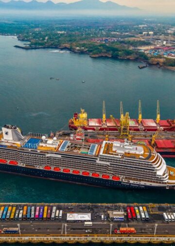 Crucero Koningsdam llega a Acajutla con miles de visitantes