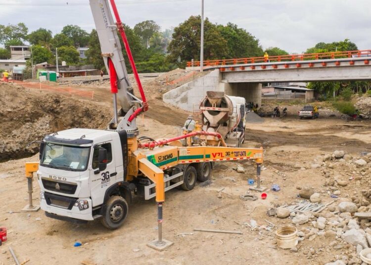 Avanzan trabajos en puente sobre el río Chilama los cuales beneficiaran a comunidades costeras