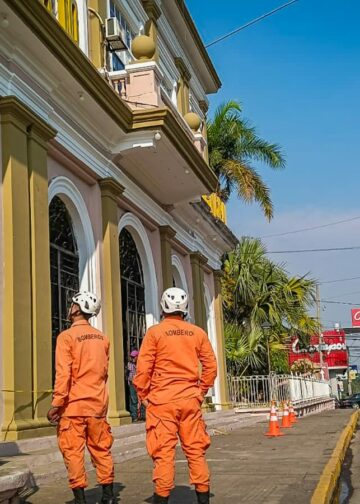 Bomberos verifican infraestructuras tras sismo