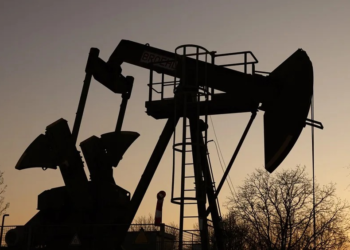 Precio del petróleo continúa en aumento por tensiones en Medio Oriente