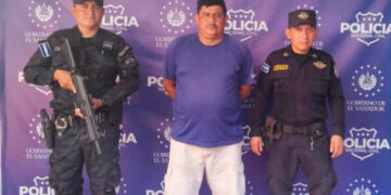 Hombre es detenido tras amenazar con un corvo a una mujer en La Libertad Costa