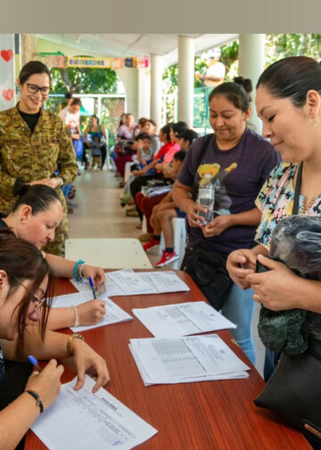 Educación avanza en corrección de tallas y entrega de insumos en paquetes escolares a nivel nacional