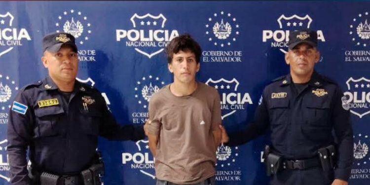 Capturan a joven acusado de hurtar motocicleta estacionada en San Miguel