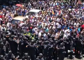 Salario mínimo en Venezuela, por debajo de un dólar mensual, impulsa protestas de trabajadores
