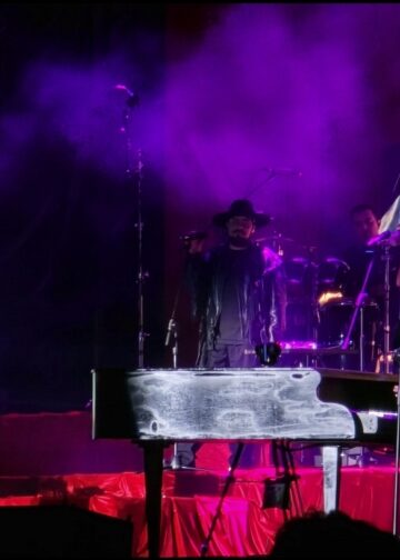 Sin Bandera conquista El Salvador con “ESCENAS” entre éxitos, nostalgia y amor