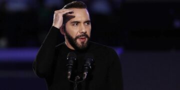 Presidente Bukele advierte que la inteligencia artificial no debe sustituir a las personas en la economía