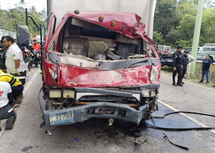 Distracción al volante lidera causas de accidentes en 2026