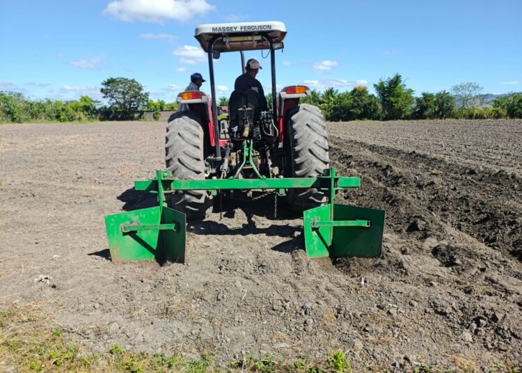 Programa agrícola impulsa preparación de tierras y compras colectivas de insumos para elevar la producción nacional