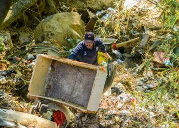 Alcaldía refuerza limpieza en Cuscatancingo para prevenir inundaciones en San Salvador Centro