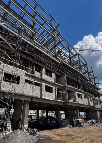 El Salvador marca récord regional en crecimiento del sector construcción y dinamiza la economía nacional