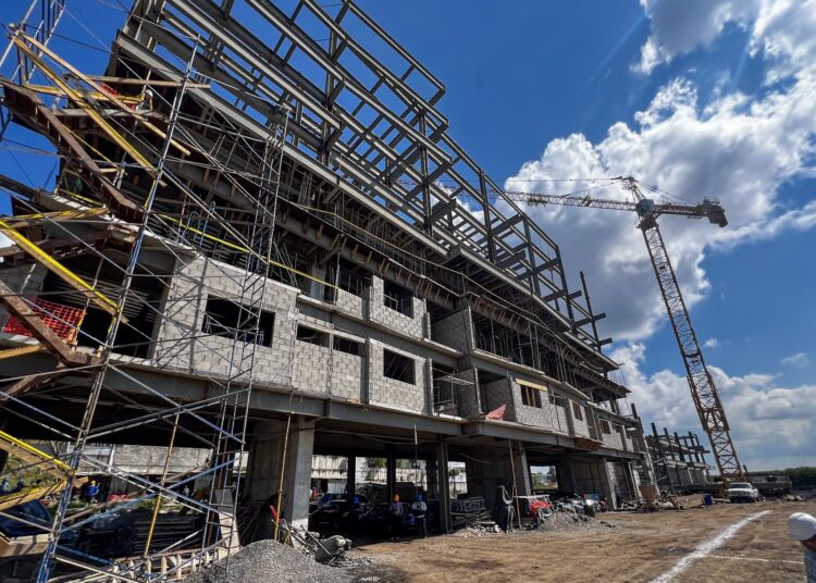 El Salvador marca récord regional en crecimiento del sector construcción y dinamiza la economía nacional