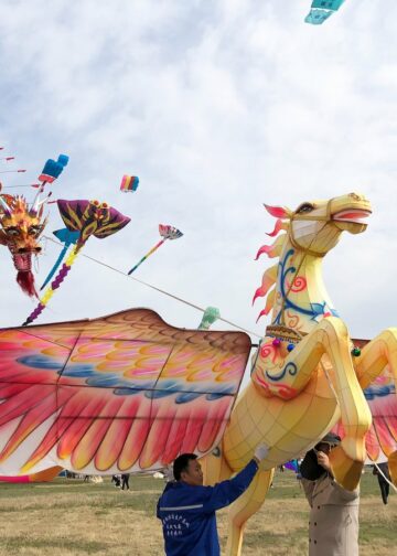 Festival Internacional de Cometas de Weifang reúne tradición y creatividad en los cielos de China