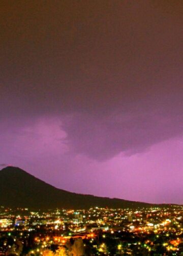 Lluvias y tormentas con actividad eléctrica se esperan para la noche