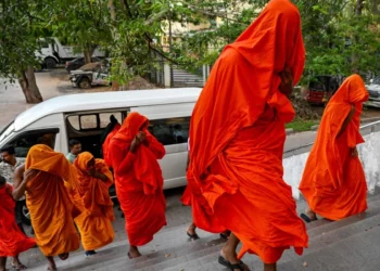 Monjes budistas detenidos en Sri Lanka por presunto tráfico de 110 kilos de cannabis