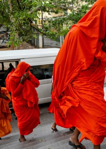 Monjes budistas detenidos en Sri Lanka por presunto tráfico de 110 kilos de cannabis