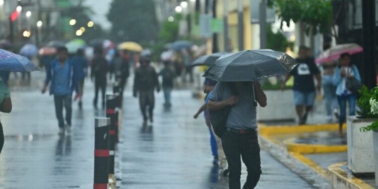 Lluvias podrían intensificarse durante la tarde y noche