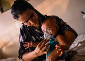 Crisis por sarampión en Bangladesh deja más de 100 niños fallecidos y obliga a vacunación masiva