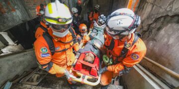 Ejercicio de rescate vertical fortalece respuesta salvadoreña ante emergencias complejas