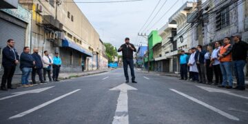 Alcaldía habilita nuevamente la 1.ª Calle Poniente tras retiro de estructuras y jornadas intensivas de limpieza
