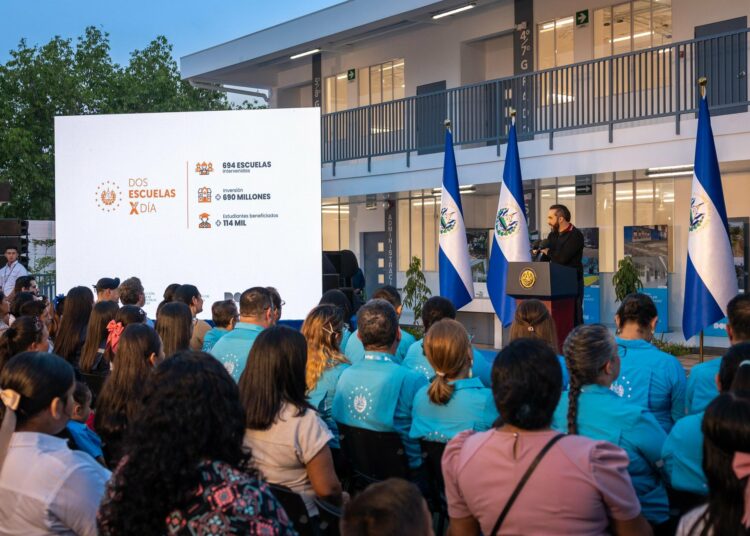 Gobierno suma 210 escuelas renovadas con nueva entrega a nivel nacional