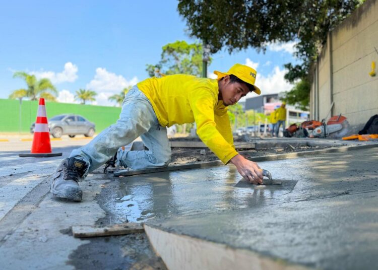 Trabajos en calle El Pedregal buscan mejorar la movilidad y seguridad de peatones y ciclistas