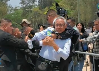 Agresión a periodistas en acto oficial termina con disculpas del presidente Asfura a la prensa en Tegucigalpa