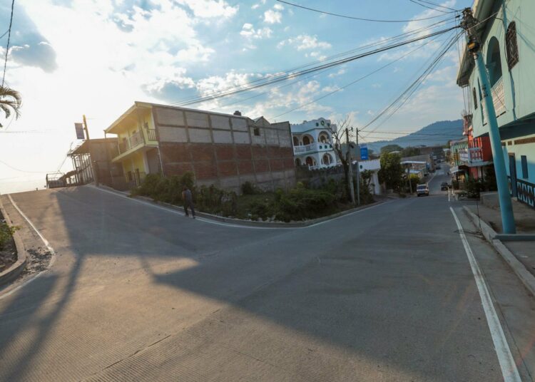 Renuevan más de 10 calles y avenidas en Morazán para mejorar la circulación