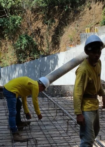 Gobierno intervienen calle en Usulután
