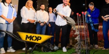 Colocan la primera piedra del nuevo mercado de San Miguel