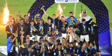 FAS se corona campeón del fútbol salvadoreño tras vencer a Águila