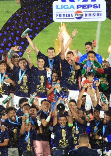 FAS se corona campeón del fútbol salvadoreño tras vencer a Águila