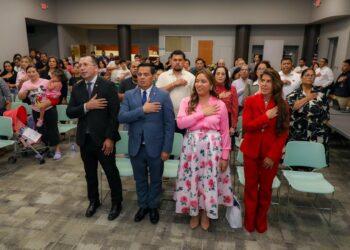 Fortalecen vínculos con los salvadoreños en el exterior