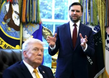 Trump cuestiona en privado si JD Vance puede convertirse en su sucesor político