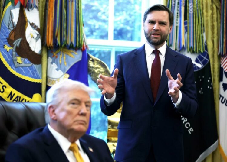 Trump cuestiona en privado si JD Vance puede convertirse en su sucesor político